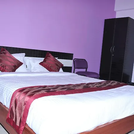 Oyo 16842 Brahma Inn